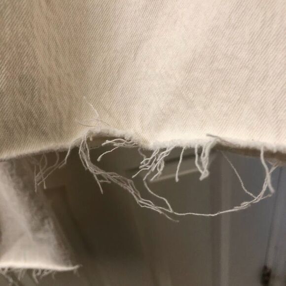 Universal Thread NWT Women's Cut Knee Off White Jeans Size 14 Vintage Straight - Picture 14 of 16